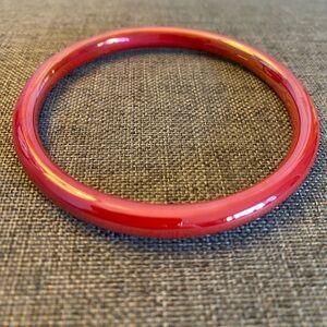 Vintage iridescent red art glass bangle bracelet